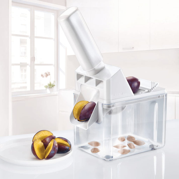 Leifheit Instrument De Eliminare Sâmburi Pentru Prune, Alb, 37300